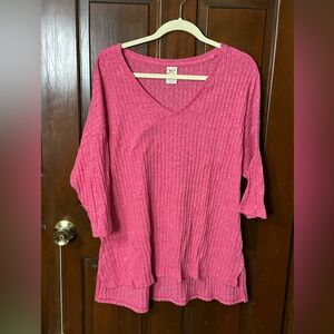Woman’s plus size 2X 18 W – 20 W three-quarter sleeve sweater